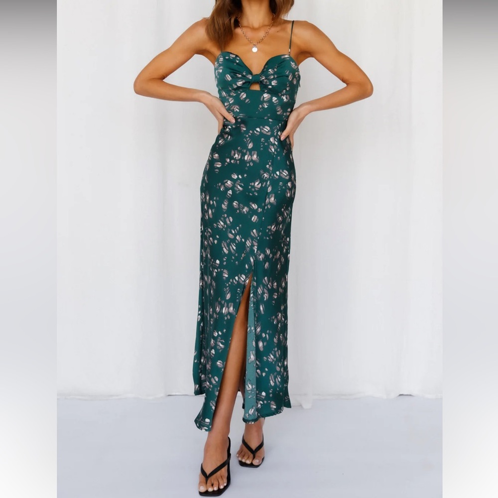Hello Molly Gimme Whiplash Midi Dress in 'Emerald Green'